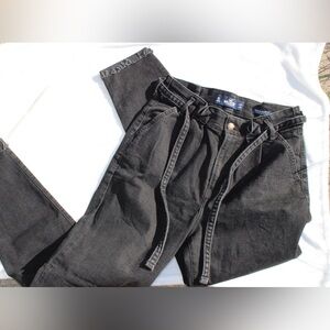 Hollister W27 L29 Ultra High Rise Mom Jean Vintage Stretch Black Jeans